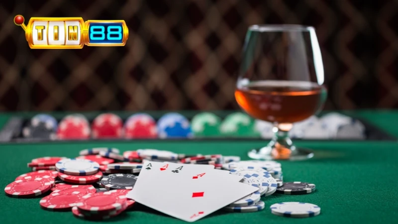 Người chơi nên dùng Tứ quý chặt Heo đúng thời điểm để phát huy hiệu quả