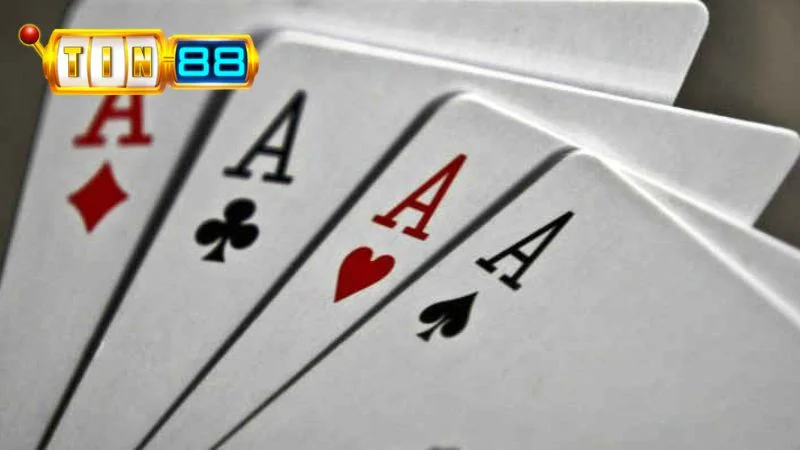 Cách tính tổng điểm 4 lá xì cũng tương tự với phương án khi có 3 quân Át
